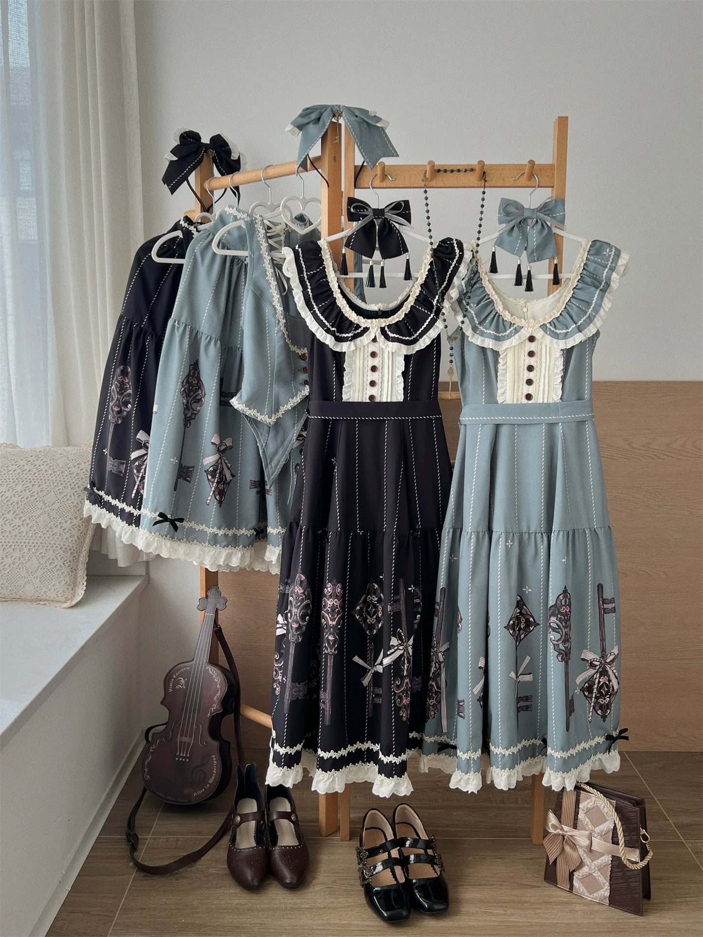 Uncle's Workshop - Secret Key - Classic Lolita Dress Suit, Key Print