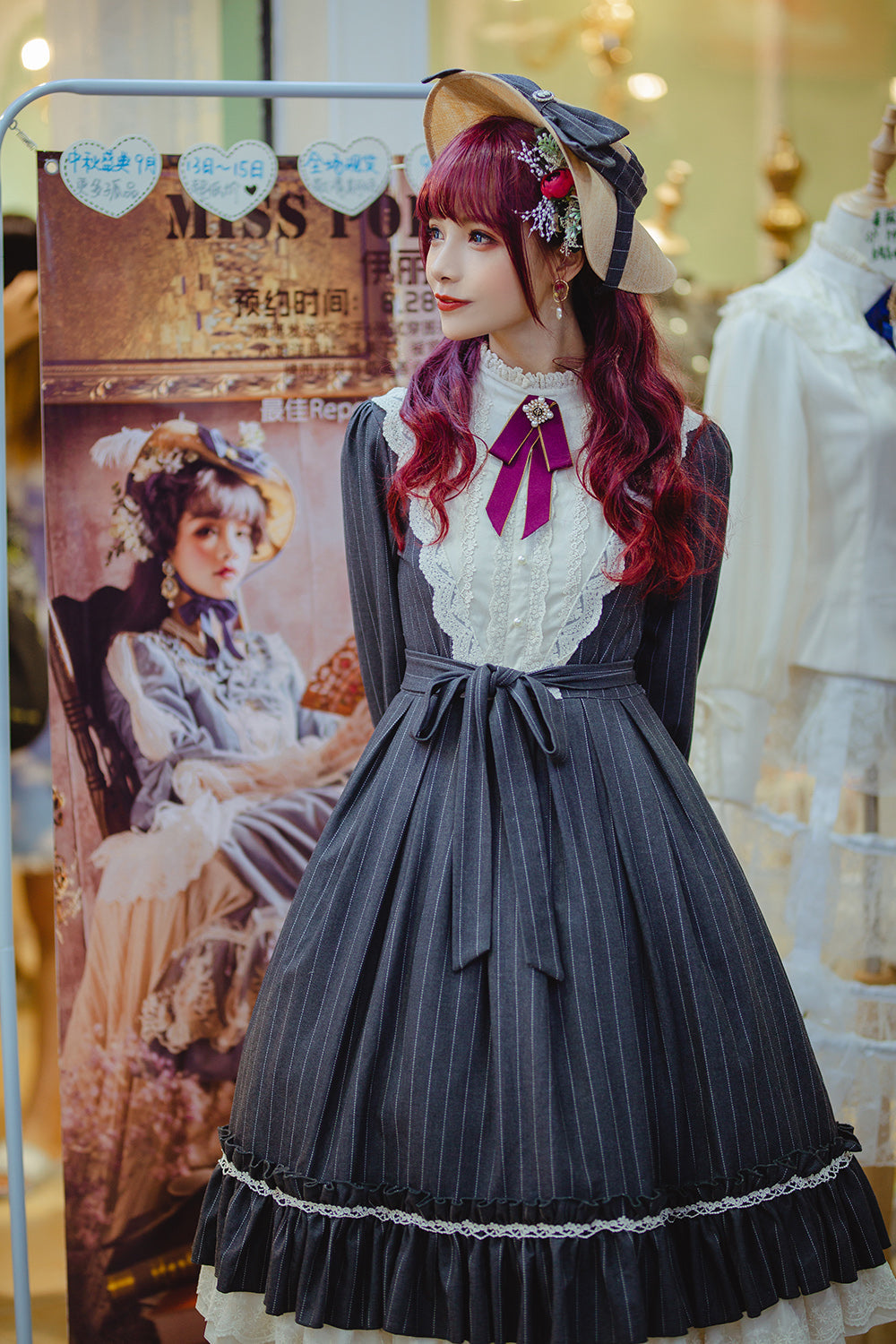 Miss point - Rose Silhouette - Vintage Classic Lolita OP