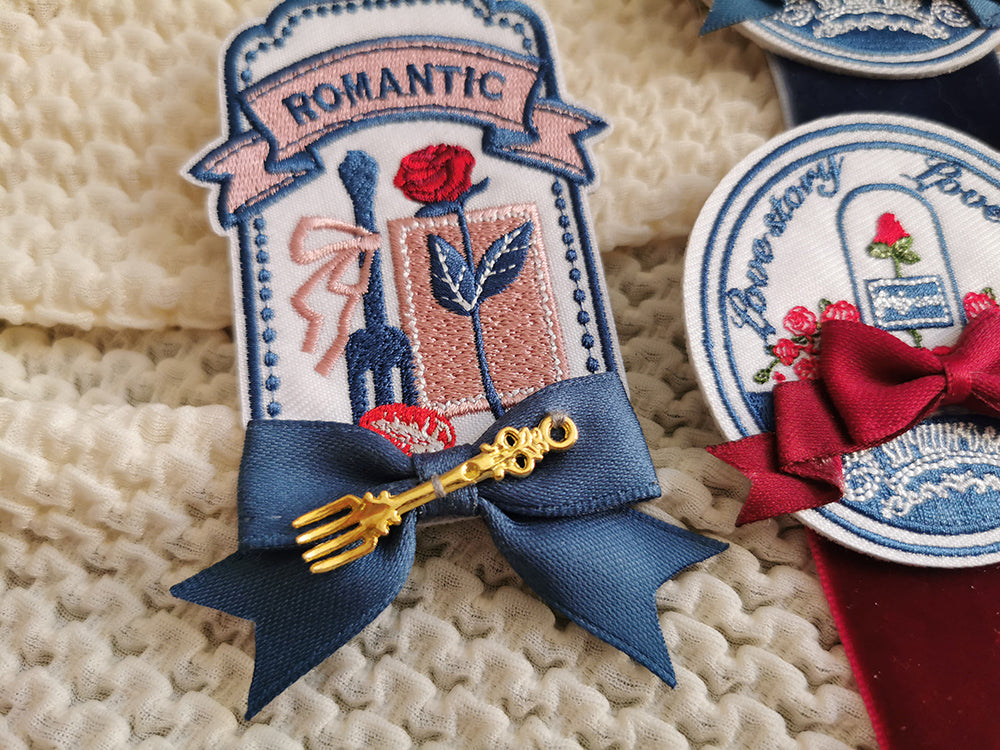 Miss Point - Berry Rose Lolita Accessories Collection KC Beret Necklace