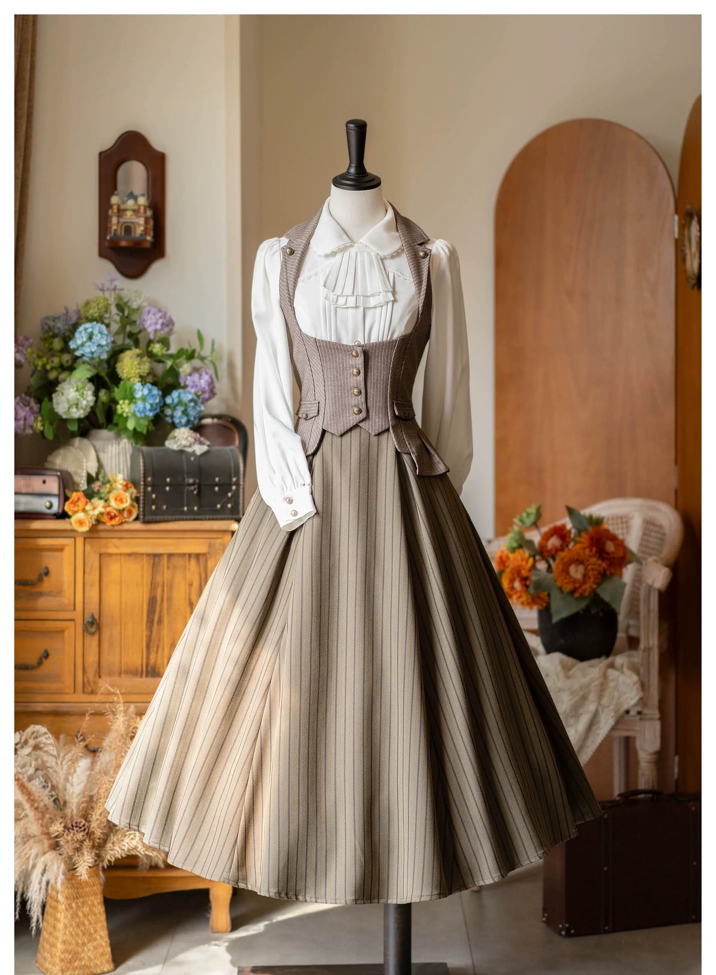 Forest Wardrobe - Forest Log - Classic Lolita Fishbone Striped Skirt, Side Pockets