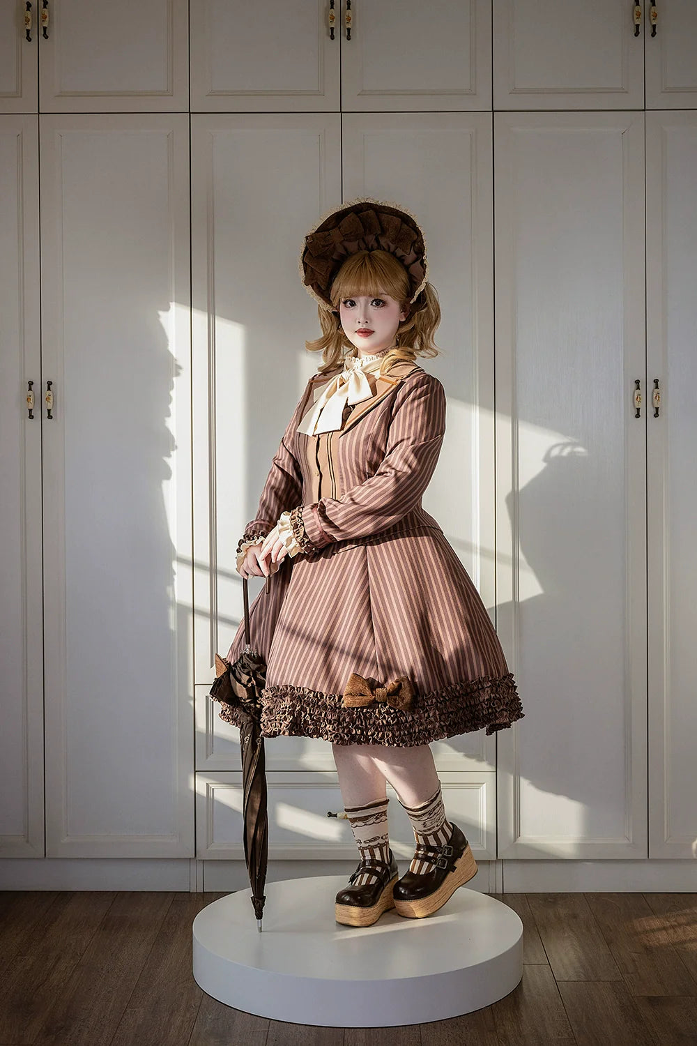 Miss Point - Classical Chocolate - Classic Lolita Jacket Elegant Striped Short Outwear