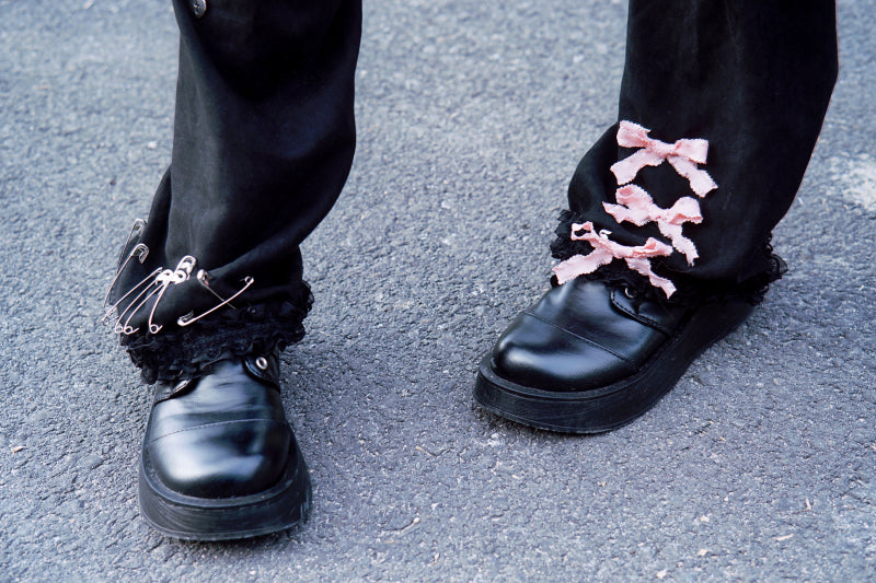 Strange Sugar - Gothic Suede Warm Leg Cover Black Pink