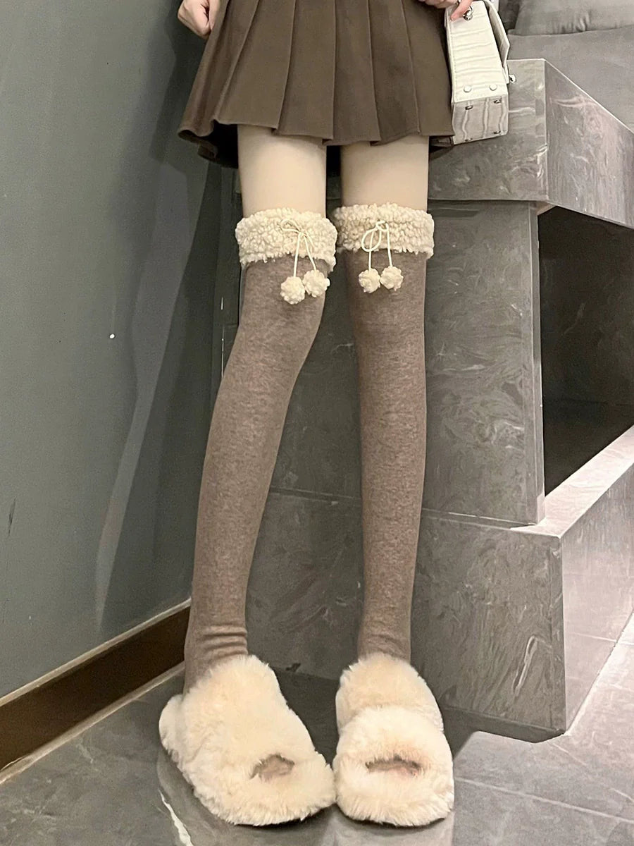 Hua Nai cat - Kawaii Winter Lolita Stockings Fuzzy Trim Furball Over-knee Socks