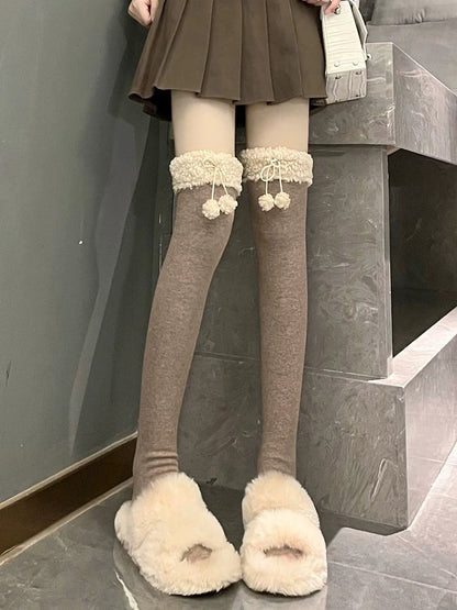 Hua Nai cat - Kawaii Winter Lolita Stockings Fuzzy Trim Furball Over-knee Socks