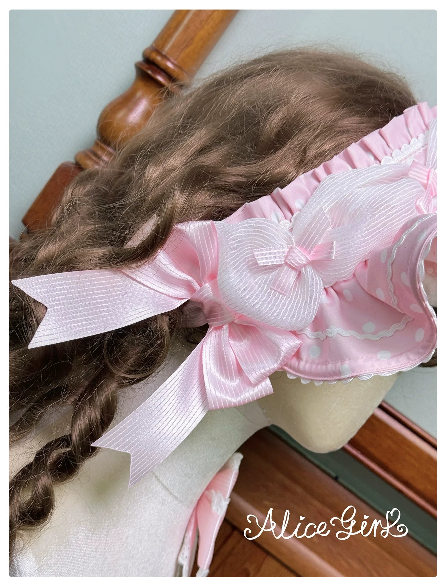 Alice Girl - Old School Polka Dots - Sweet Lolita BNT & Detachable Sleeves