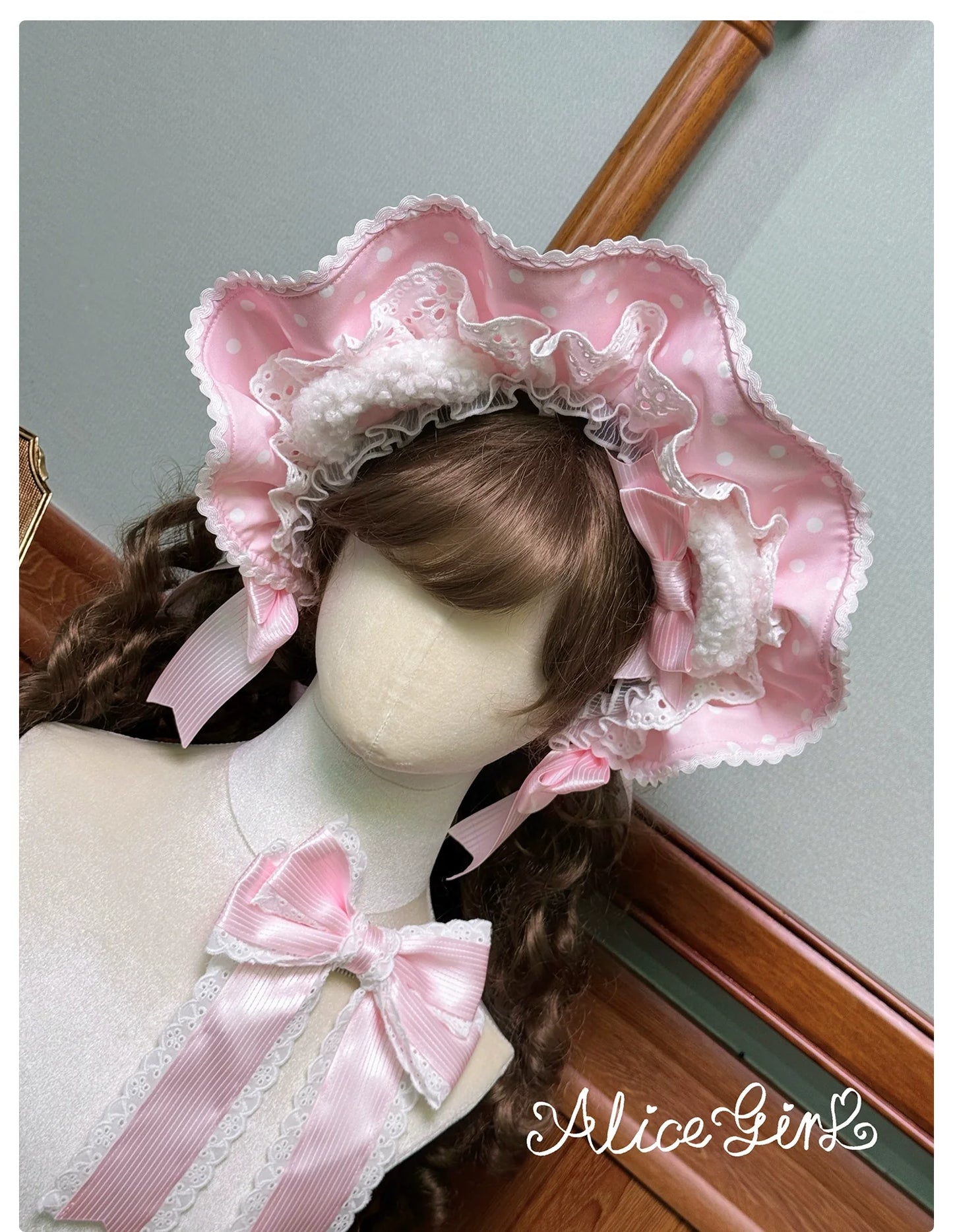 Alice Girl - Old School Polka Dots - Sweet Lolita BNT & Detachable Sleeves