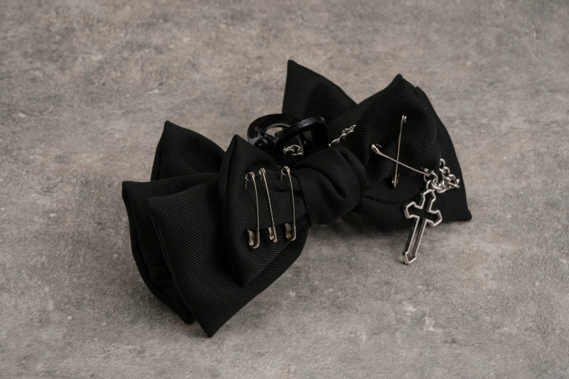 Strange Sugar - Gothic Lolita Claw Clip Cross Chain Bow Hair Accessory