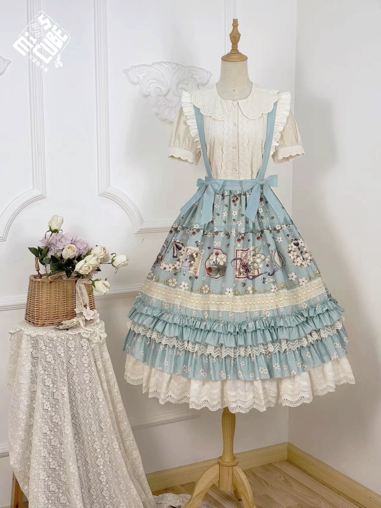 Miss Cube - Cool Sheep Whisper - Kawaii Retro Lolita SK with Detachable Suspenders