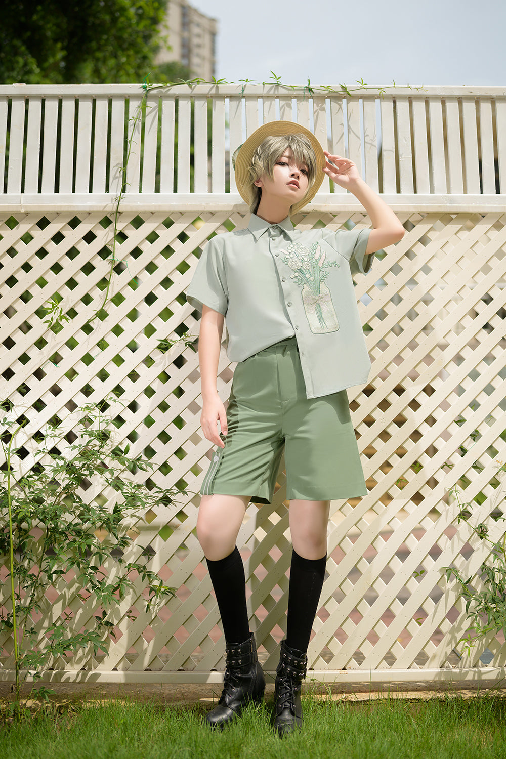 Princess Chronicles - Limited Flowering Time - Retro Green Flower Embroidery Shirt