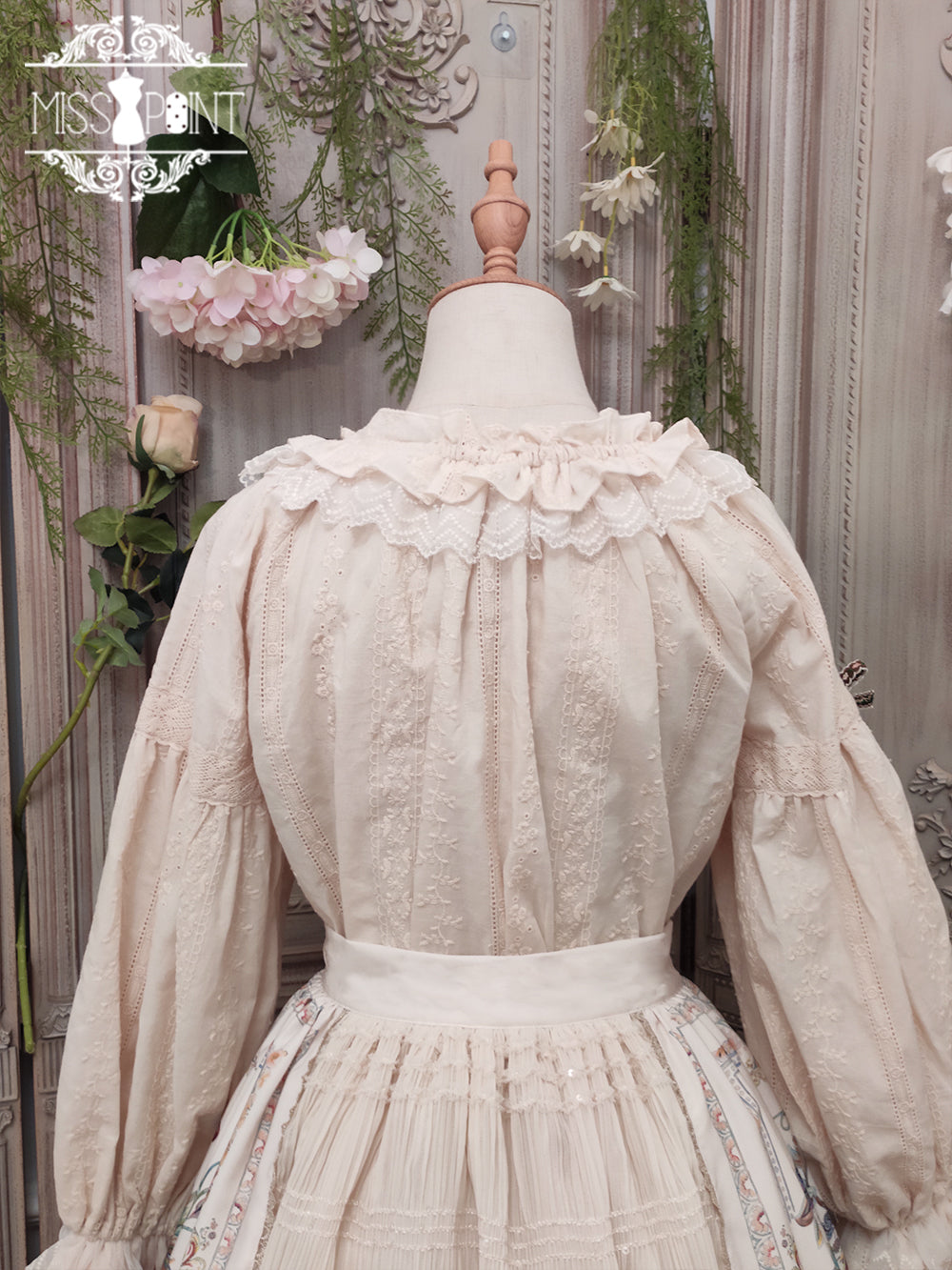 Miss Point - Rich Hymn - Lolita Bavarian Cotton Embroidered Blouse