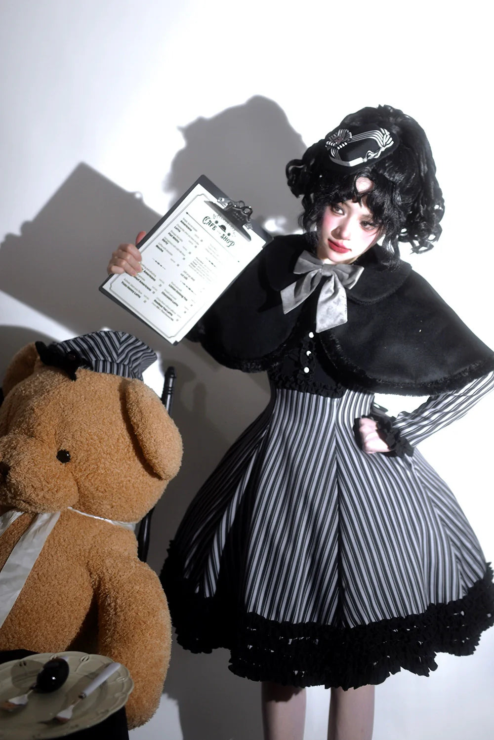 Miss Point - Classical Chocolate - Winter Classic Lolita Cape with Sweet Perter-pan Collar