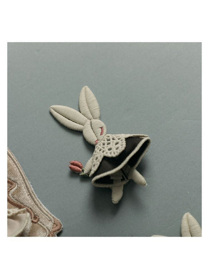 Bunny embroidery brooch【s0000008739】