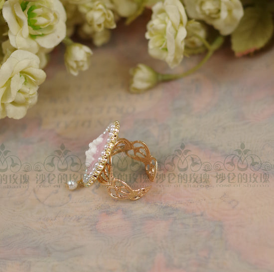 Rose of Sharon - Cameo Lolita Pearl Rings 4 Colors