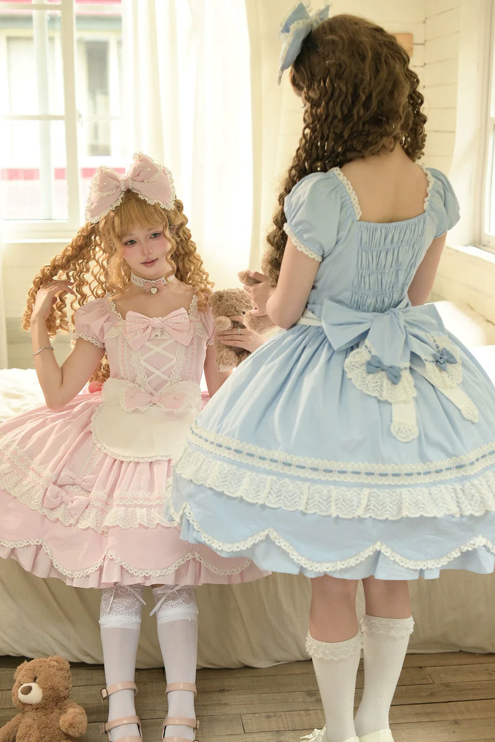 Miss Point - Vintage Petal Rabbit - Old School Lolita OP Cotton Dress With Petal-Shaped Hem