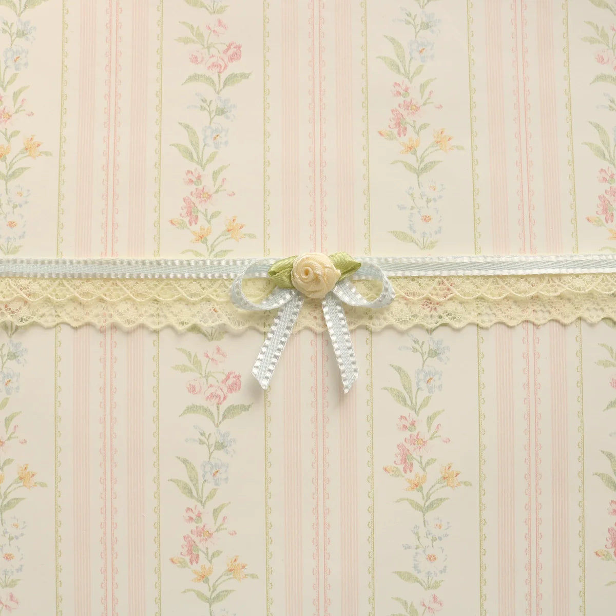 Creamy Bubbles - Sweet Lolita Choker Vintage Lace Rose Handmade Necklace