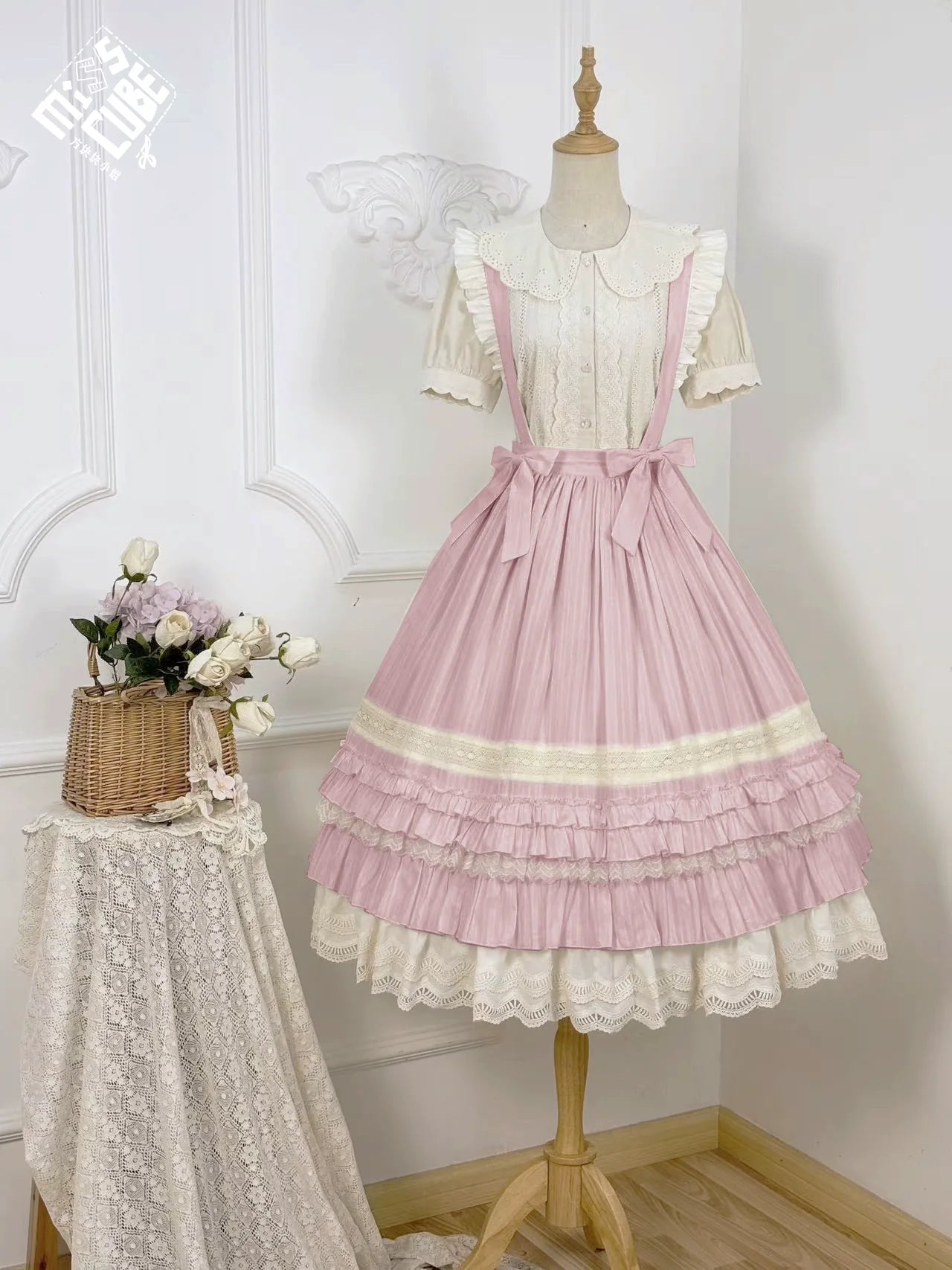 Miss Cube - Cool Sheep Whisper - Kawaii Retro Lolita SK with Detachable Suspenders