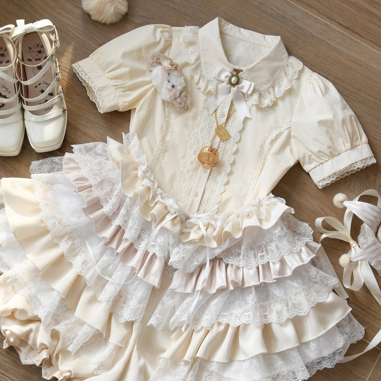 MIST - Lily - Cotton Retro Lolita Blouse with Lace Ruffles and Short Sleeve