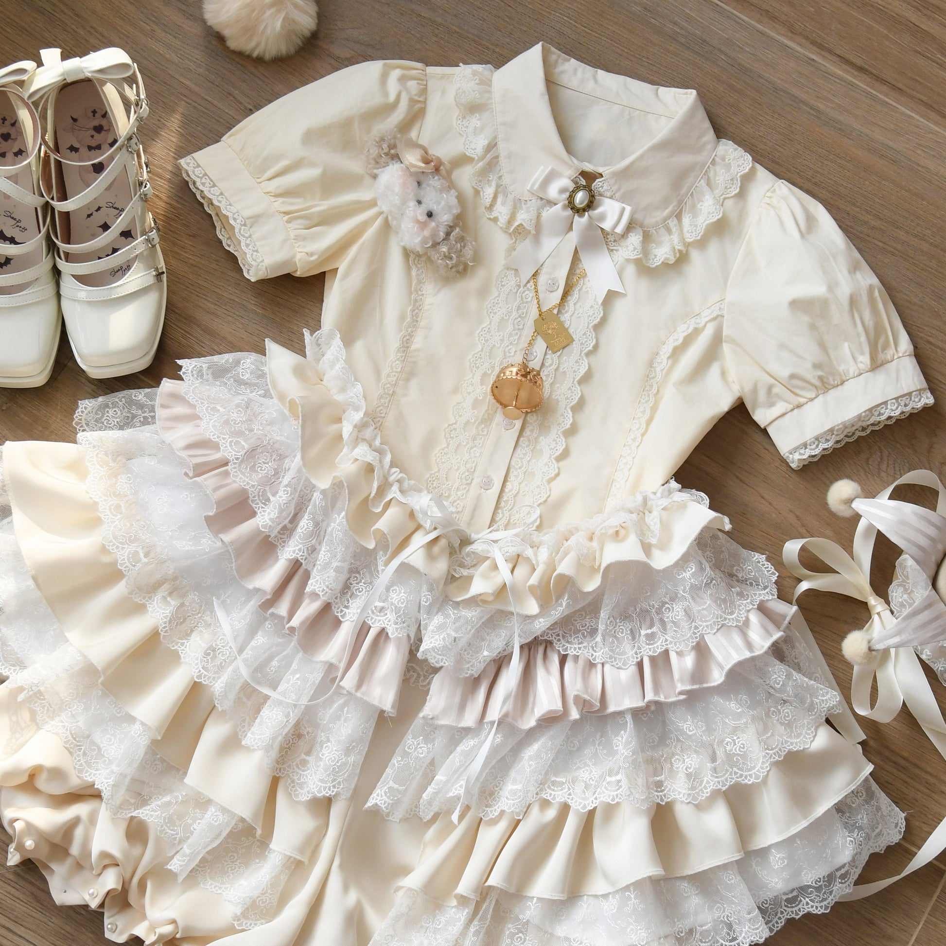 MIST - Lily - Cotton Retro Lolita Blouse with Lace Ruffles and Short Sleeve