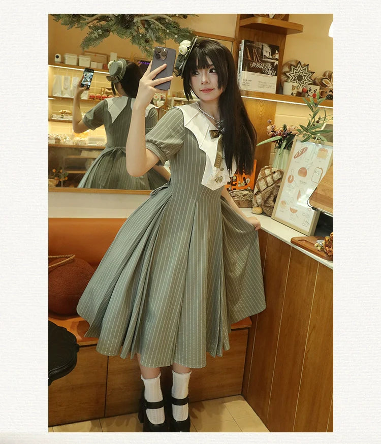 Forest Fluorescent Carps - The Rain of London - Elegant Lolita OP Dress, Bat Wing-Shaped Neckline