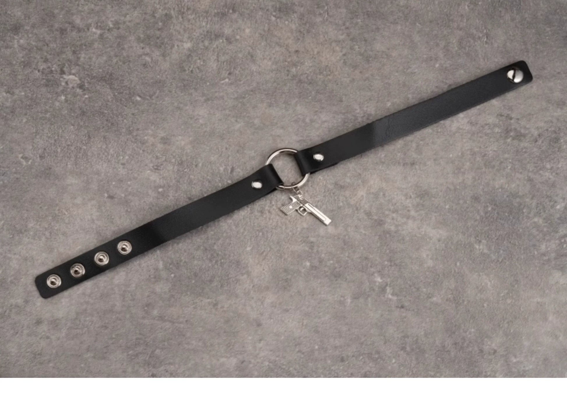 Strange Sugar - Gothic Lolita Choker Faux Leather Heart Pendant Necklace