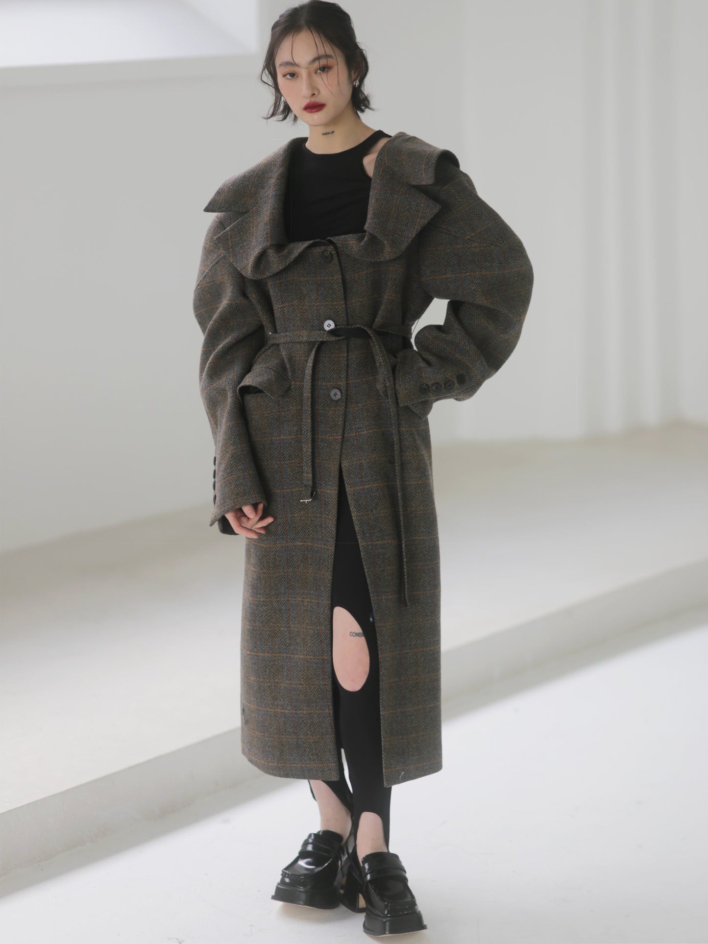 Three-dimensional Generous Collar Plaid Wool Long Coat