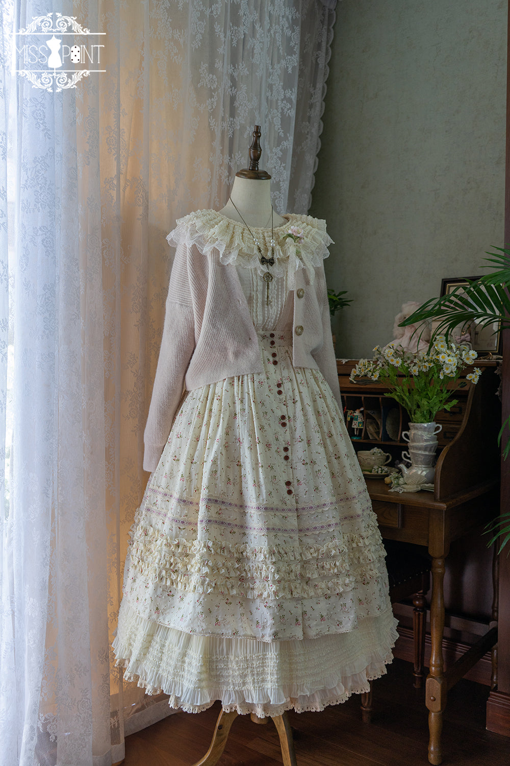 Miss Point - Flowers with Alice - Vintage Lolita Winter Fall Knitted Sweater Coat