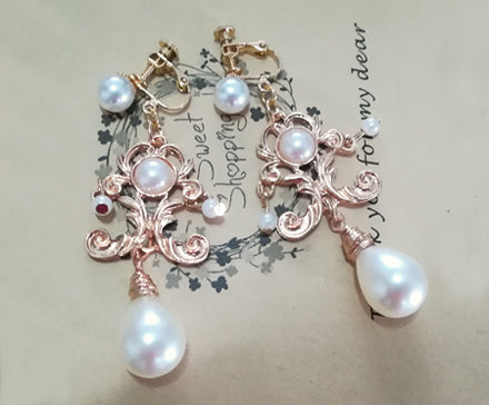 Rose of Sharon - French Lolita Baroque Vintage Pearl Earrings