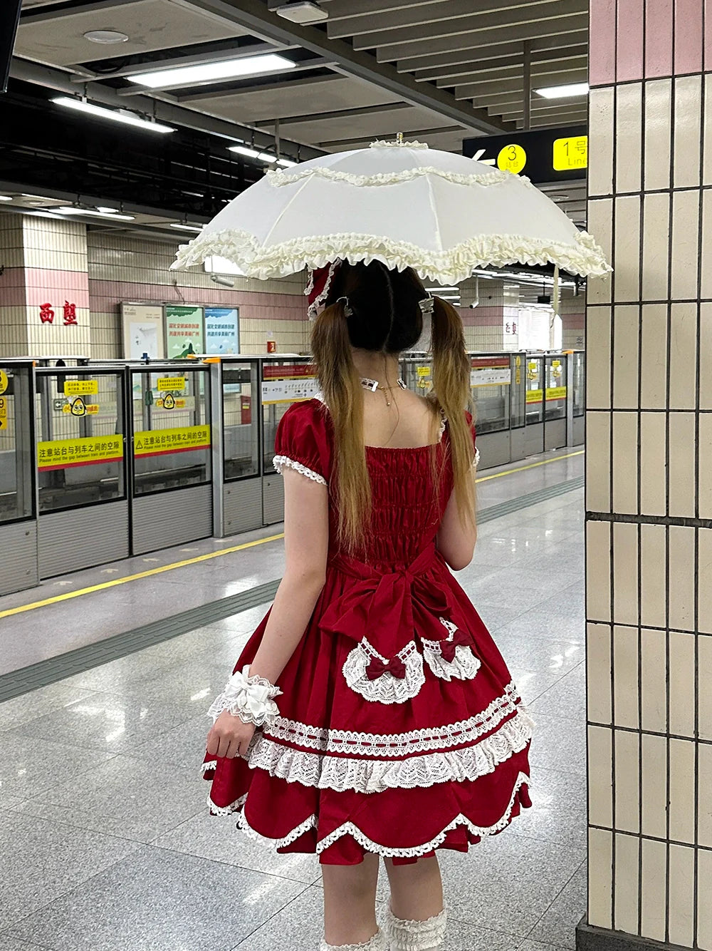 Miss Point - Vintage Petal Rabbit - Old School Lolita OP Cotton Dress With Petal-Shaped Hem