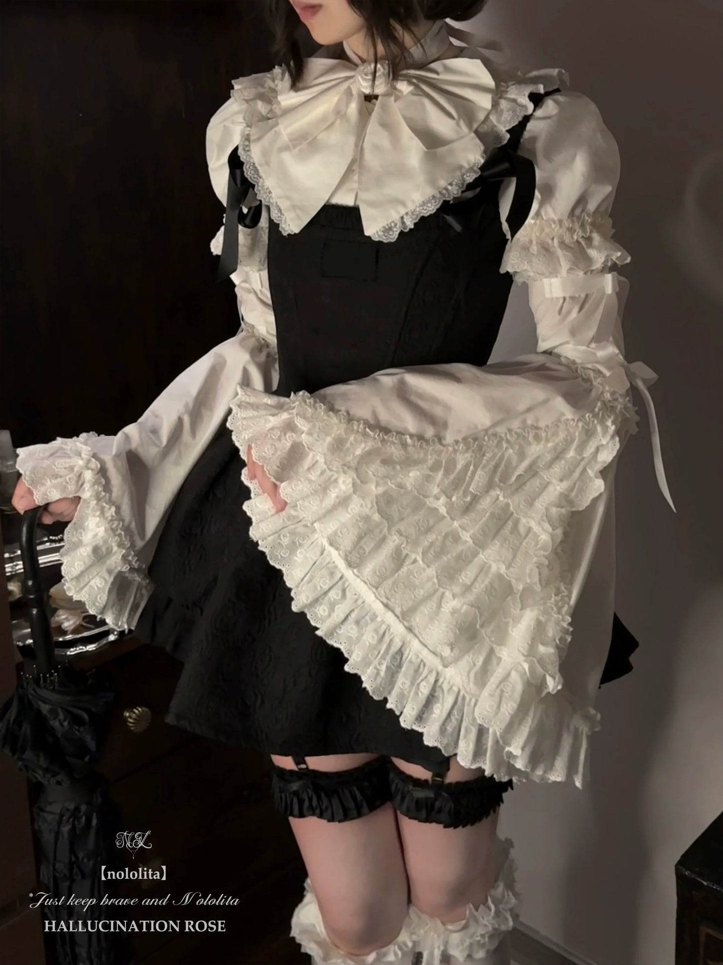 Nololita - Nightingale - Old School Lolita Shirt with Detachable Sleeves