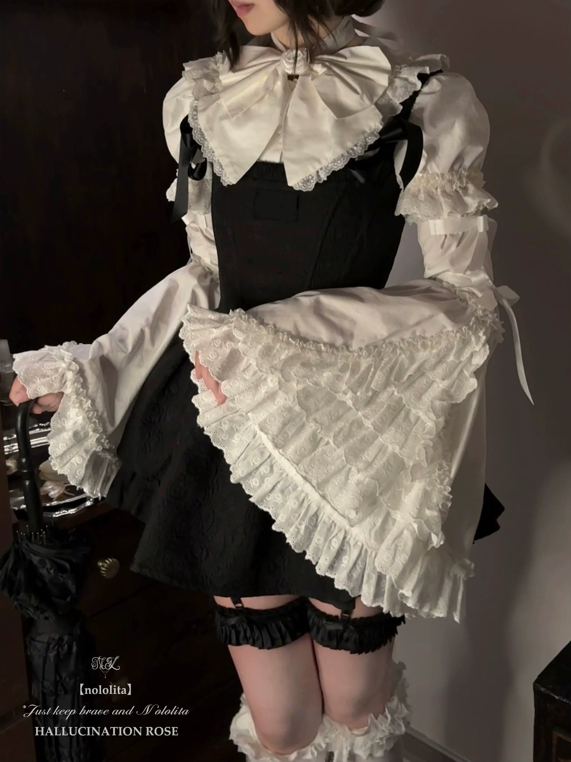 Nololita - Nightingale - Old School Lolita Shirt with Detachable Sleeves