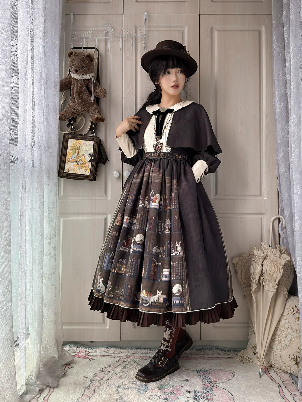 Miss Point - German Bookshelf - Classic Lolita OP Dress & Detachble Cape