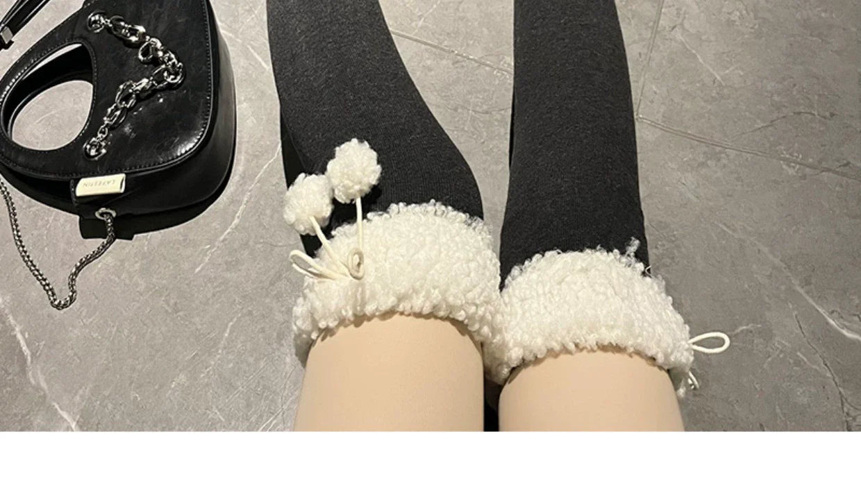 Hua Nai cat - Kawaii Winter Lolita Stockings Fuzzy Trim Furball Over-knee Socks