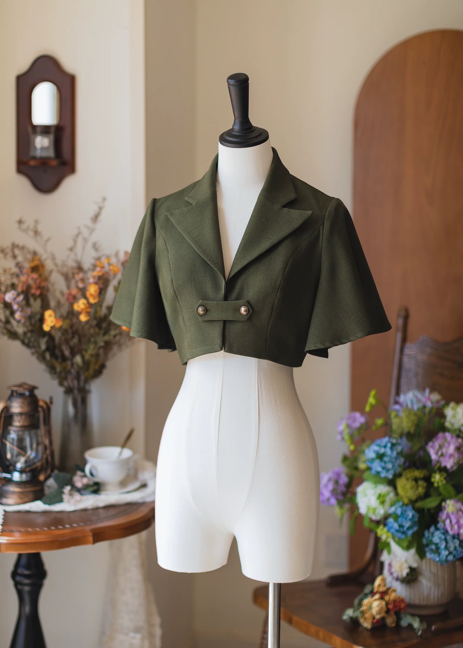 Forest Wardrobe - Vintage Lolita Fishbone Halter SK, Autumn Jacket