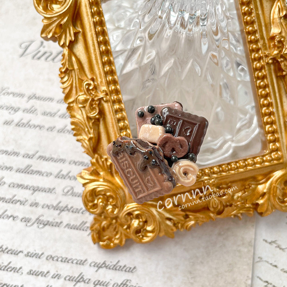 Cornnn - Handcrafted Mini Chocolate Sauce Cookie Adjustable Ring