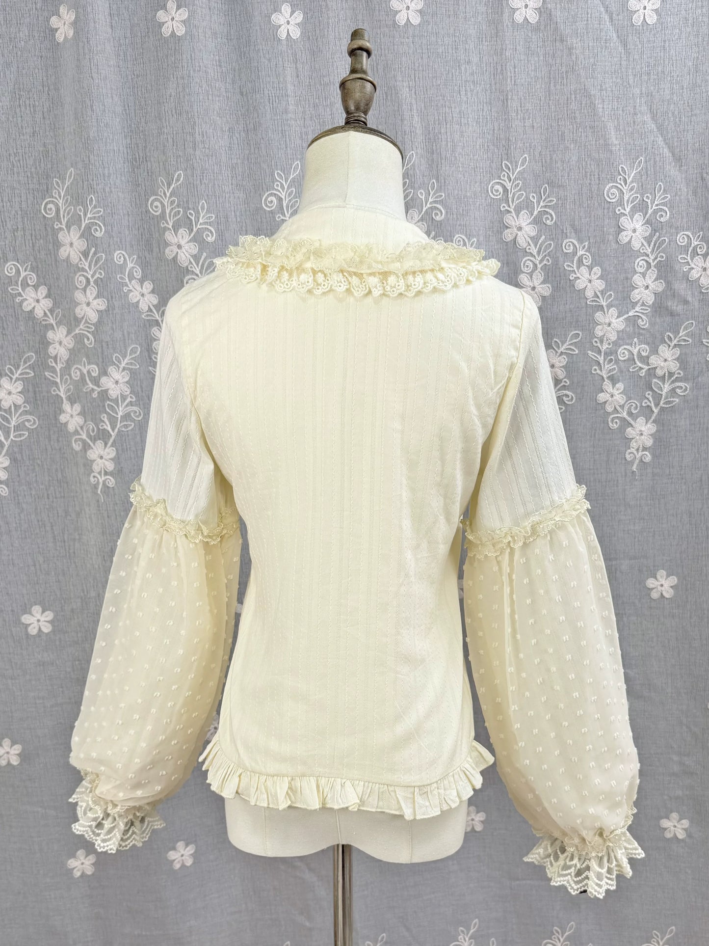 DMFS Lolita - Spiral Candy - Sweet Lolita Long Sleeve Cotton Shirt, Lace Accents
