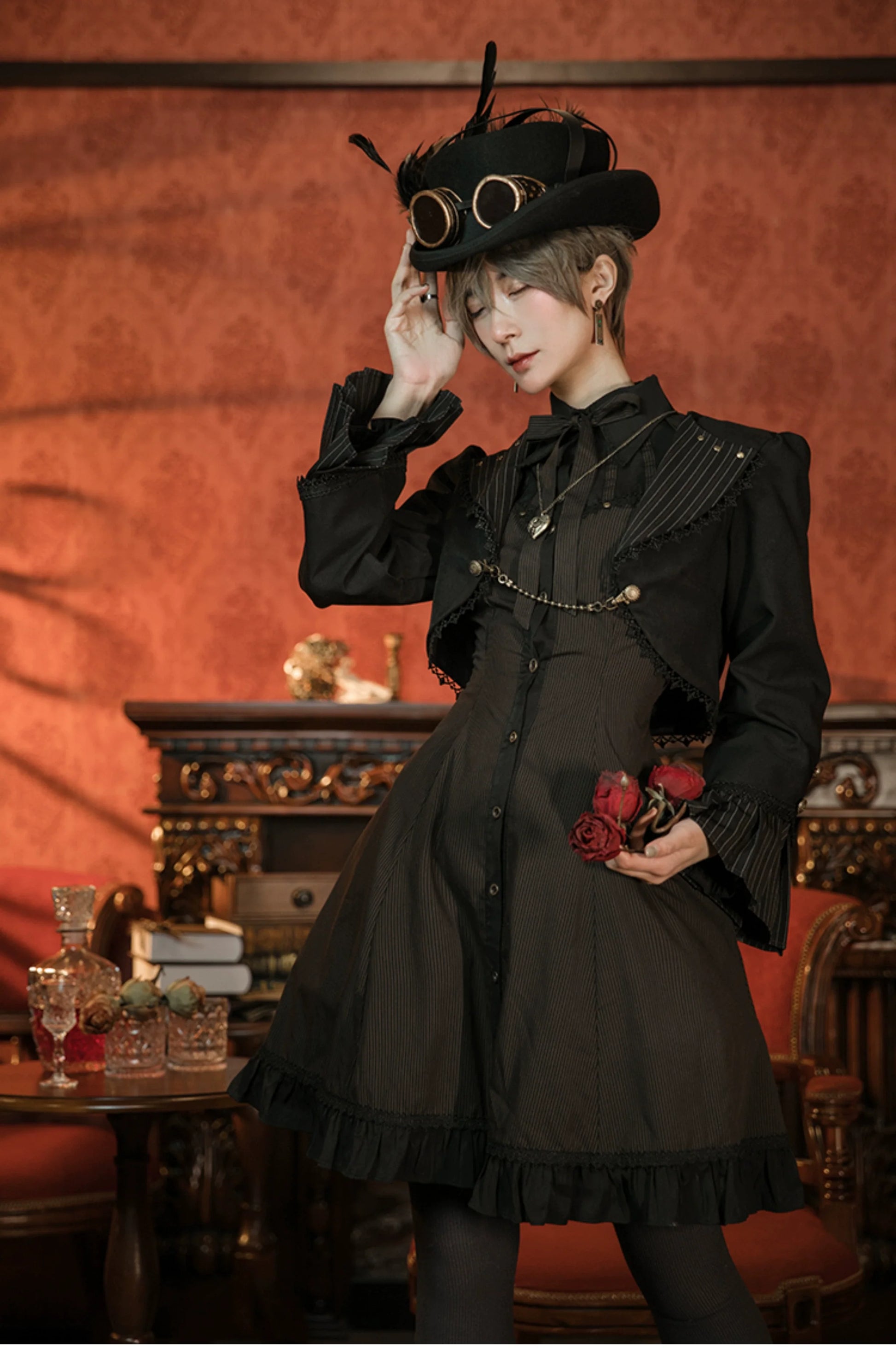 Mr. Yi's Steam Continent - Gothic Lolita Cardigan Long Sleeve Black Short Jacket
