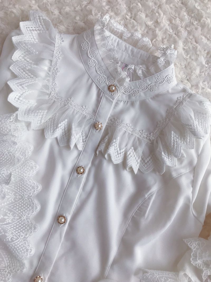 Yilia - Retro Lolita Princess Sleeve Blouse