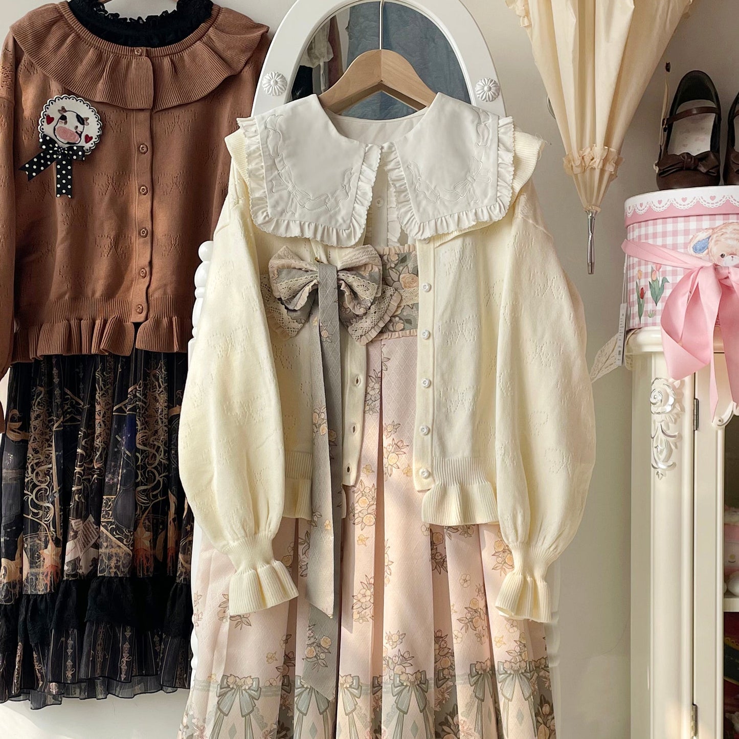 MIST - Vintage Lolita Bow Hollowed-out Sweater Ruffled Cardigan