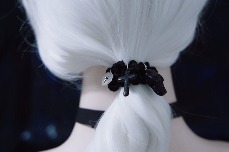 Strange Sugar - Gothic Lolita Black Hardware Skull Spider Hairband