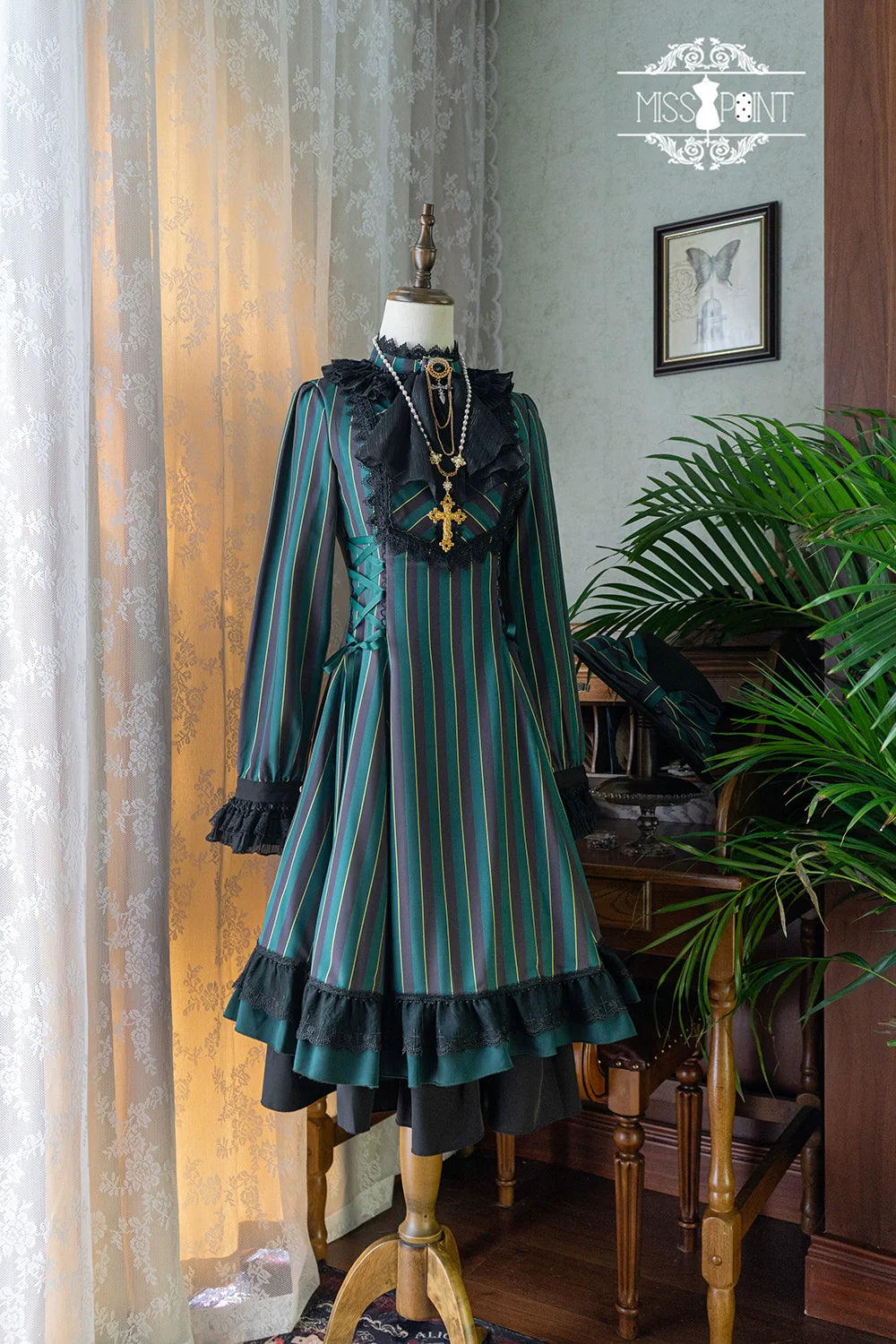 Miss Point - Perintz Manor - Gothic Lolita OP Long Sleeve Retro Lolita Dress