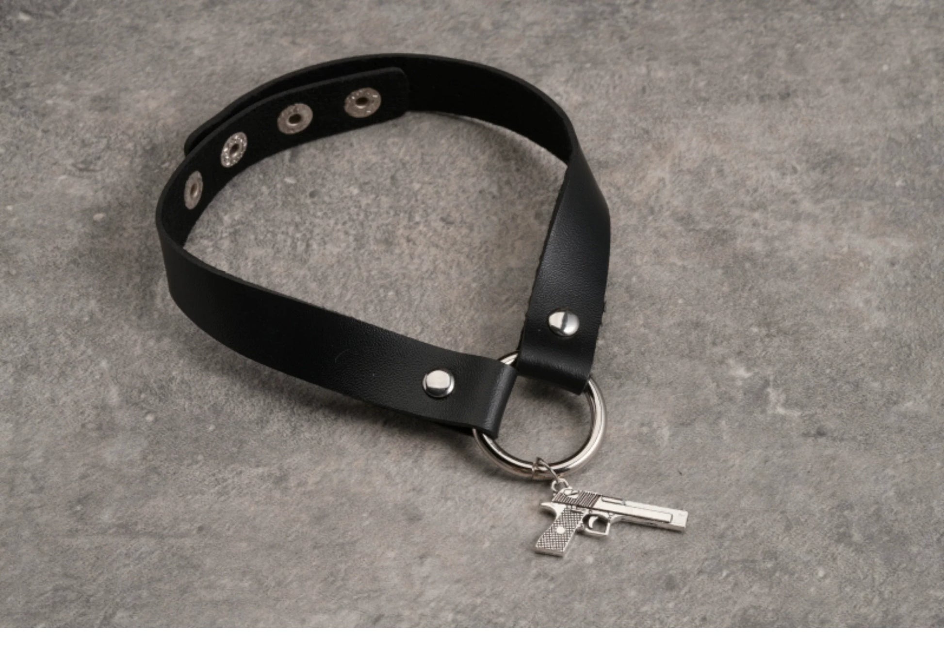 Strange Sugar - Gothic Lolita Choker Faux Leather Heart Pendant Necklace