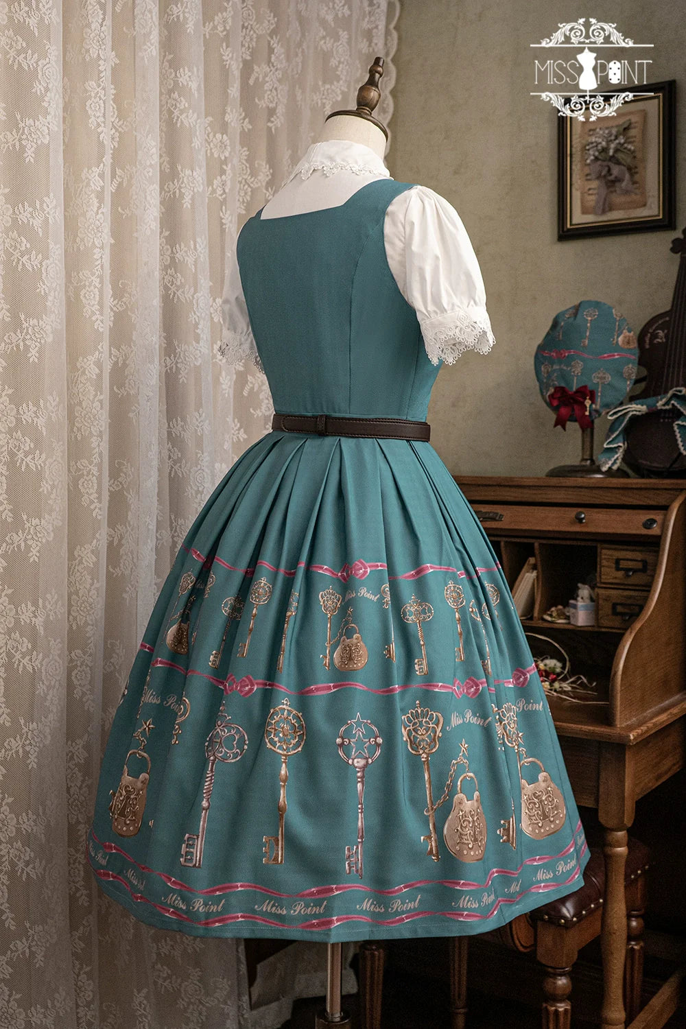 Miss Point - Antique Key - Elegant Lolita JSK Retro Lolita Dress