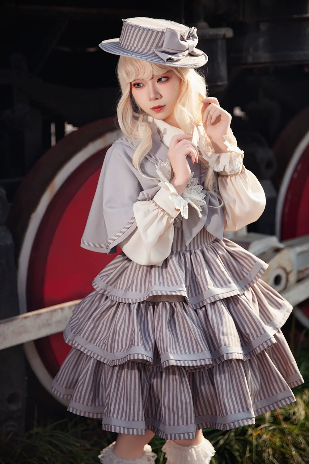 Infanta - From Afar - Vintage Striped Peppy-Style Lolita JSK & Cape