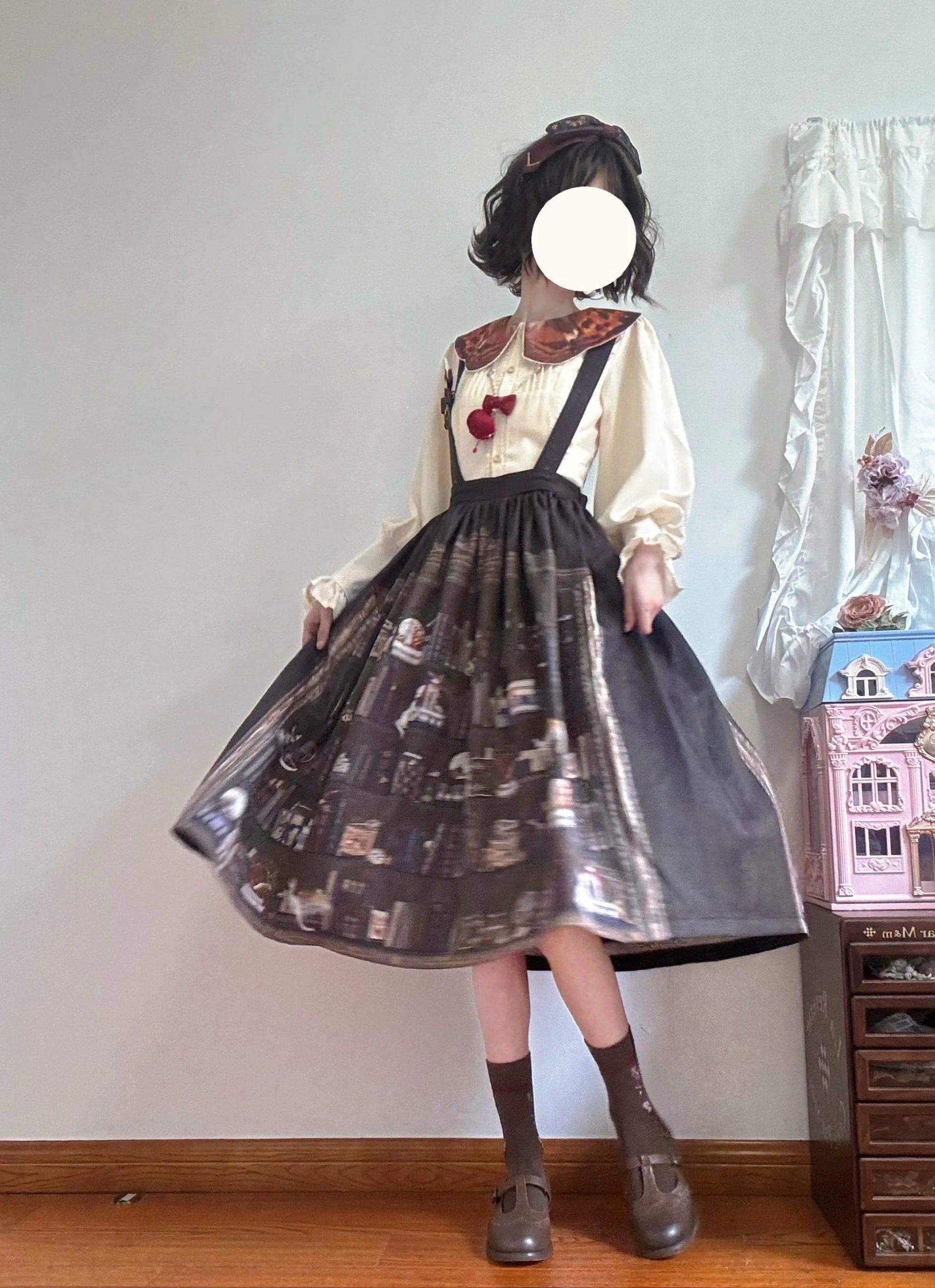 Miss Point - German Bookshelf - Classic Lolita SK, Detachable Suspenders