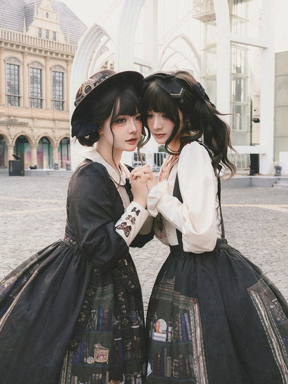 Miss Point - German Bookshelf - Classic Lolita Blouse, Butterfly-Shaped Collar