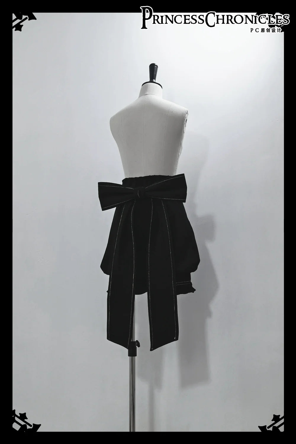 Princess Chronicles - Desperate Bunny - Ouji Lolita Vest Shorts Set