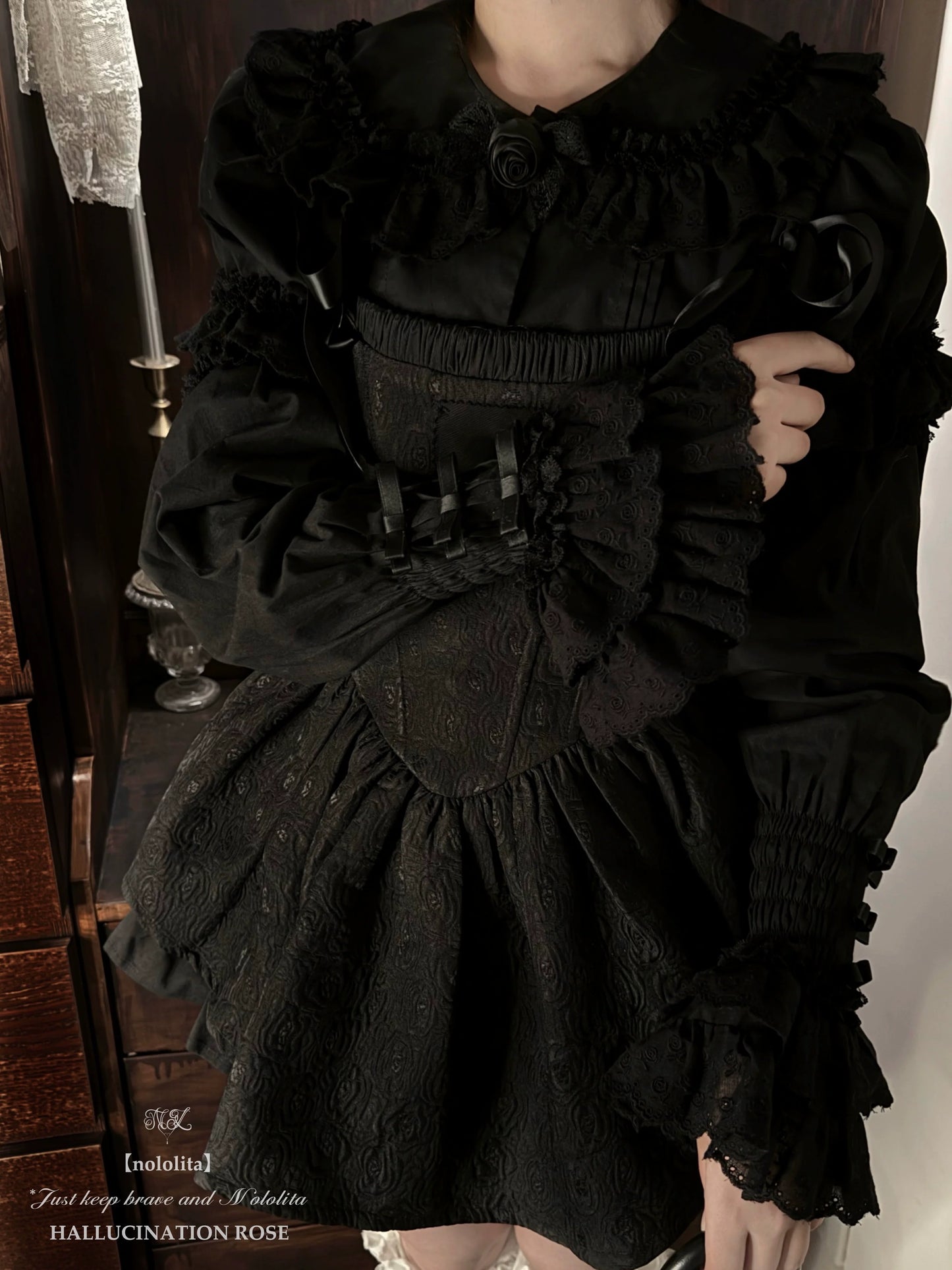 Nololita - Nightingale - Old School Lolita Shirt with Detachable Sleeves