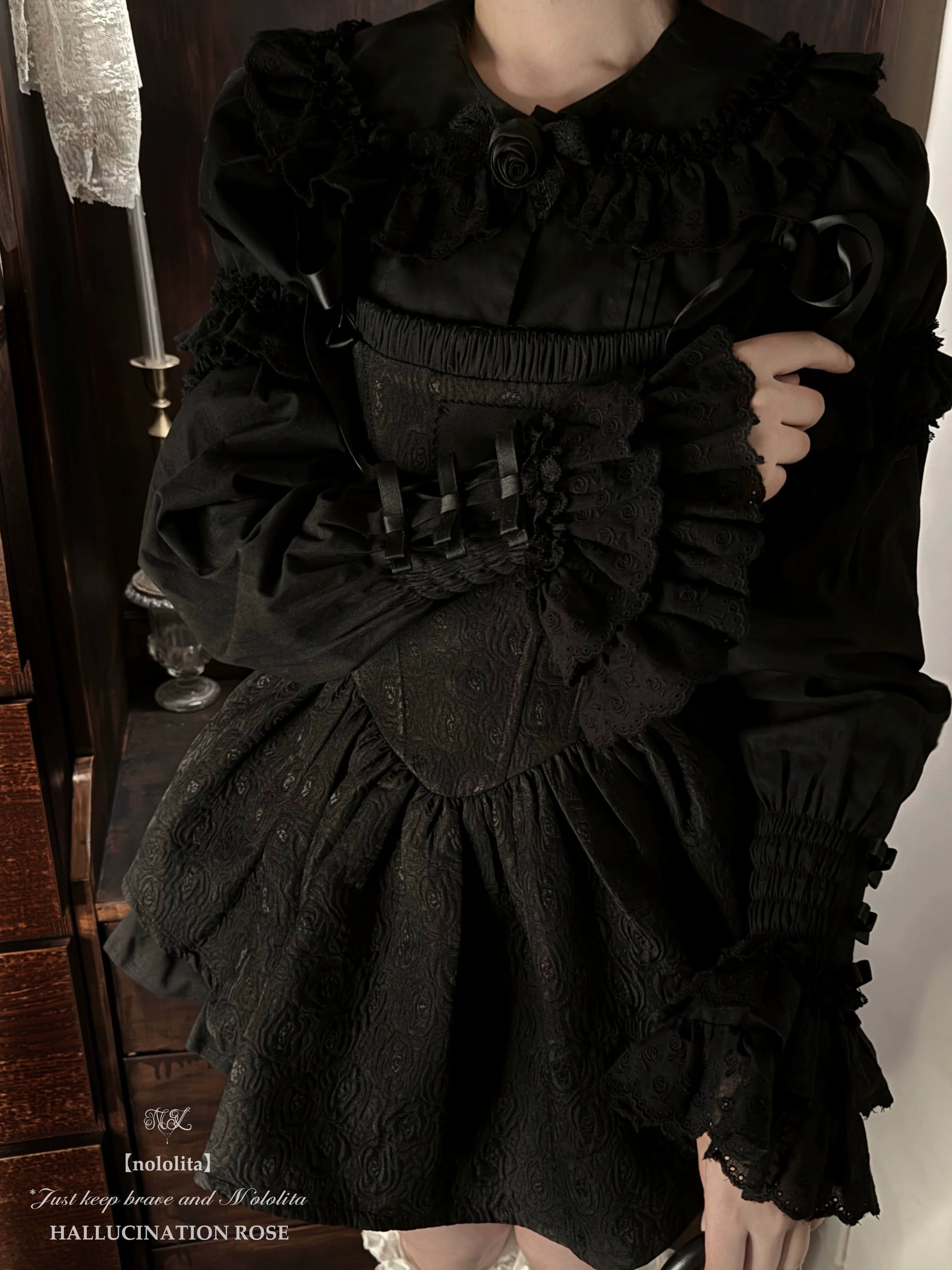 Nololita - Nightingale - Old School Lolita Shirt with Detachable Sleeves