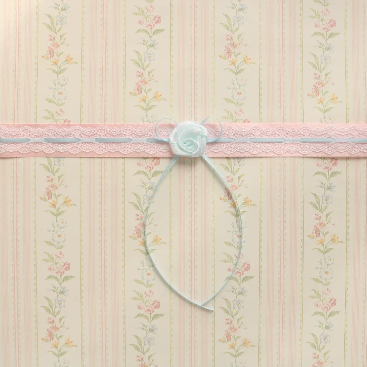 Creamy Bubbles - Sweet Lolita Choker Vintage Lace Rose Handmade Necklace