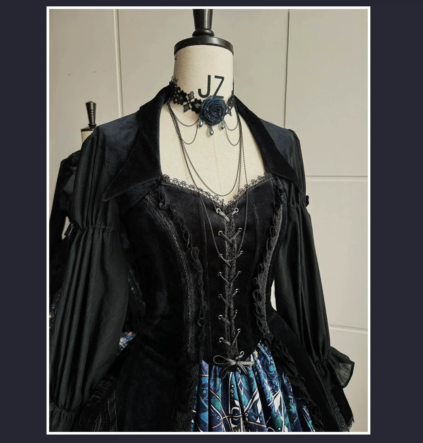 SUSIN - Night Traveler - Classic and Elegant Gothic Dress with Colorful Window Prints